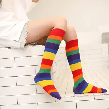 Çocuk Gökkuşağı spor çoraplar Çocuk Erkek Kız Renkli Çizgili Diz Orta yüksek Tüp Çorap