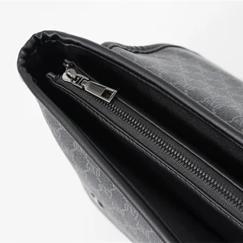 2022 Lüks Marka Tasarımcısı omuz çantası Erkekler için İş Seyahat askılı omuz çantası Yüksek Kaliteli Erkek Kapak Fermuar Çantası