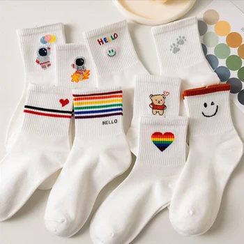 ÖPÜCÜK EŞİ kadın Pamuk beyaz çoraplar Karikatür Gökkuşağı Aşk Kalp Kısa Çorap Rahat Ter Emici Nefes spor çorapları