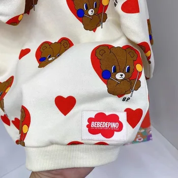 BeBe Bebe marka pamuklu çocuk giysileri stokta sonbahar/kış 2022 Kore Beibei çocuk tam baskılı oyuncak ayı hoodie